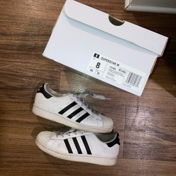 adidas Shoes - Adidas superstar